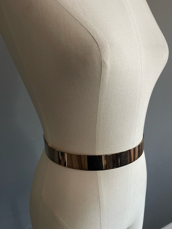 Gold Chain Belt, Waist Chain with Coin Pendants, Belts for  Vintage Gold Metal Waist Belt Sculptural Minimalist Chain Back Glam Art to Wear